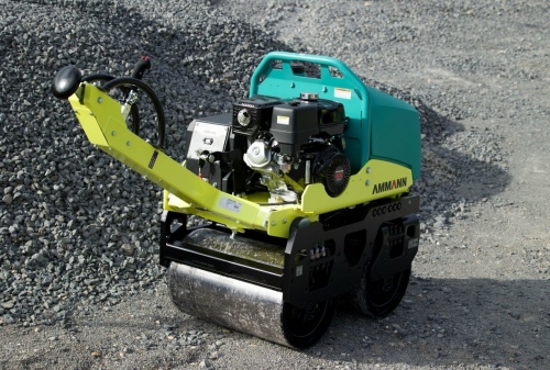 Ammann innováció: kormányozható gyaloghenger