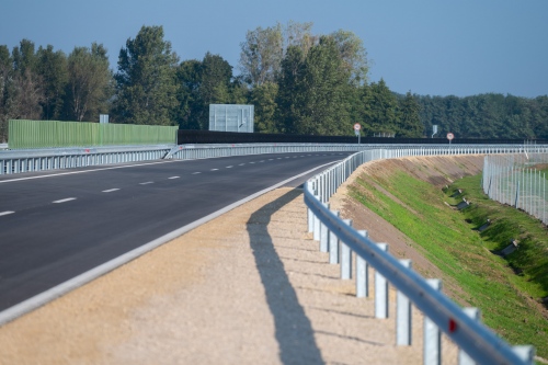 Átadták a Győr-Pápa főút új szakaszát