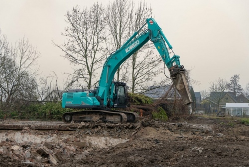 Készül az idei baumára a Kobelco